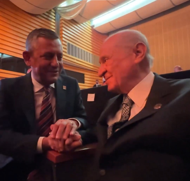 Özgür Özel ile Devlet Bahçeli'den samimi sohbet