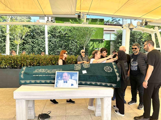 Reha Muhtar İstanbul’da Son Yolculuğuna Uğurlandı