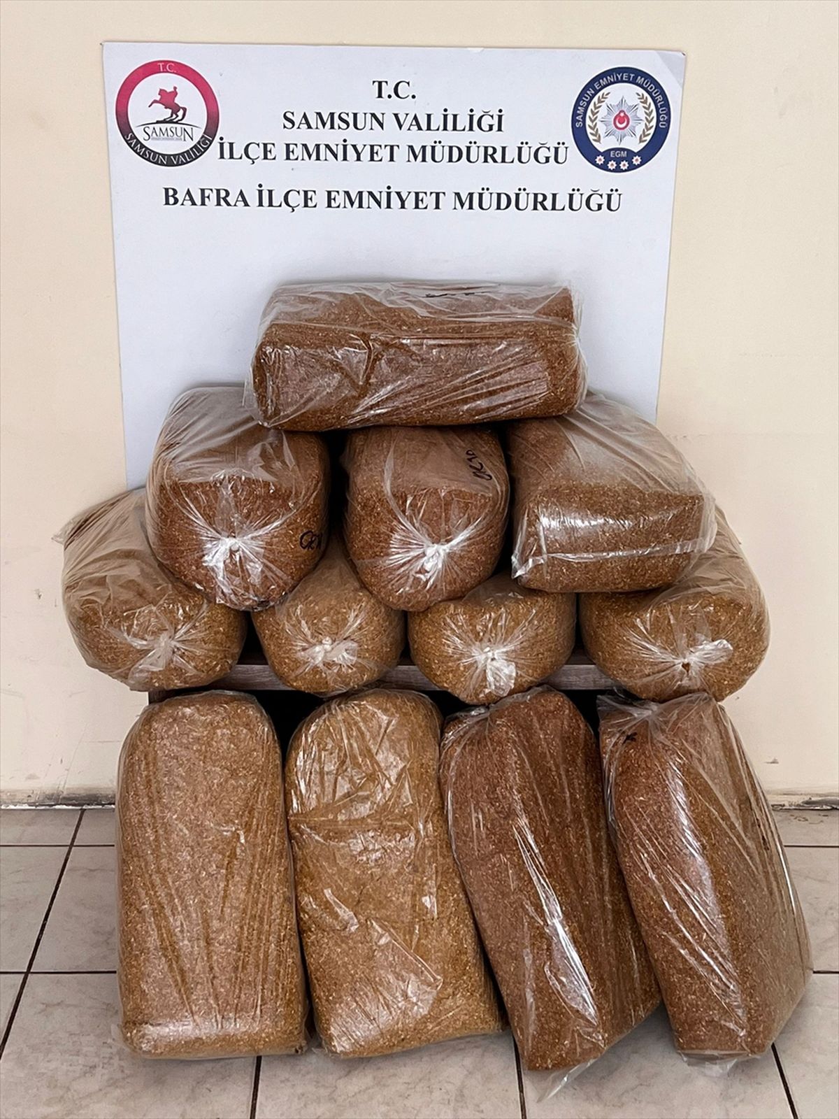Bafra\'da 60 Kilogram Kaçak Tütün Ele Geçirildi