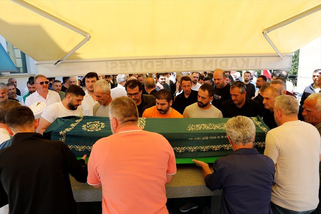 Fabrikada Elektrik Çarpması: 3 İşçi Hayatını Kaybetti