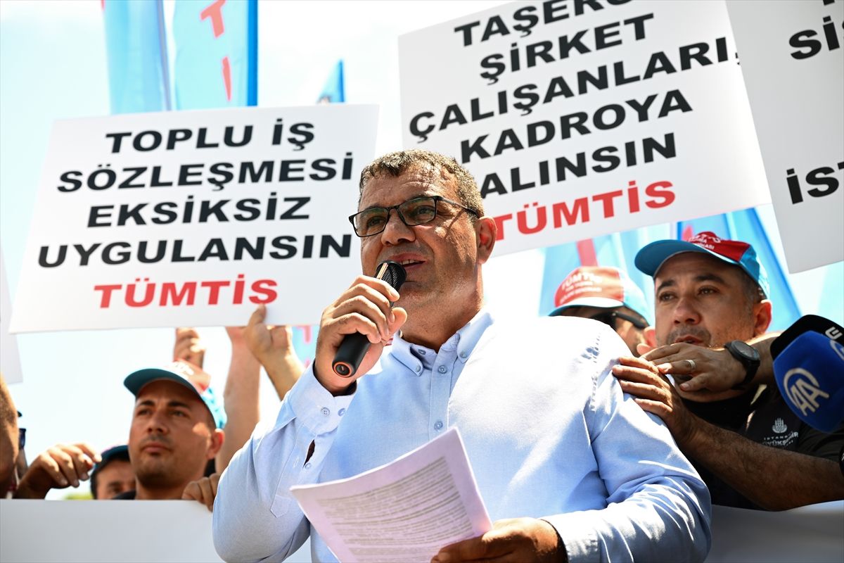 Taşeron İşçiler İBB\'yi Protesto Etti