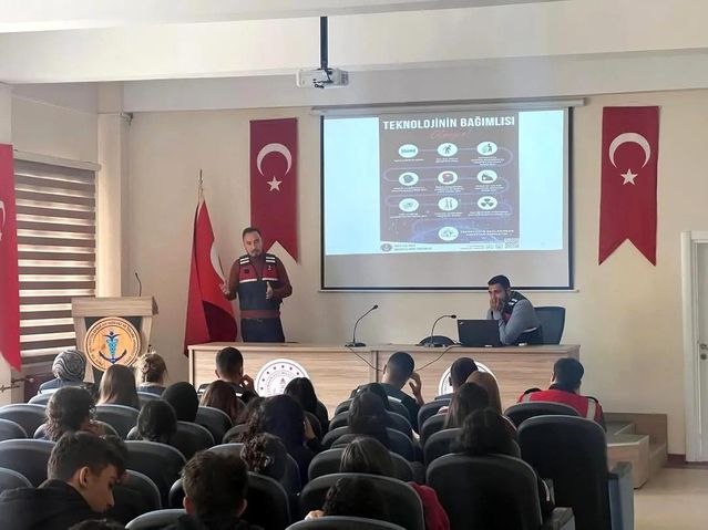 Dijital Bağımlılık Semineri Sinop'ta