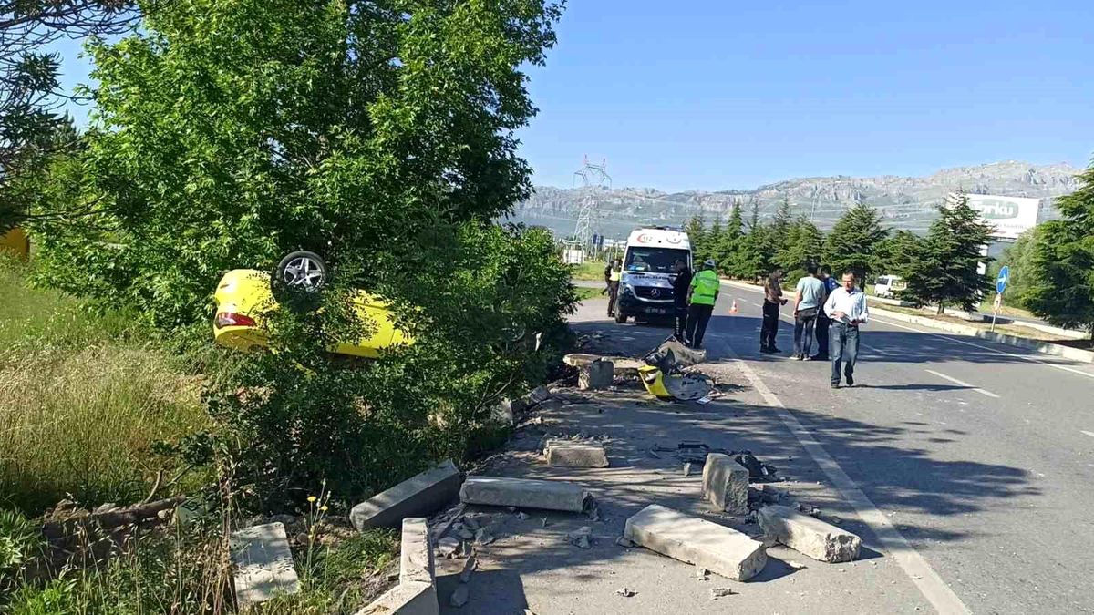 Seydişehir\'de Takla Atan Araçta Sürücü Yaralandı