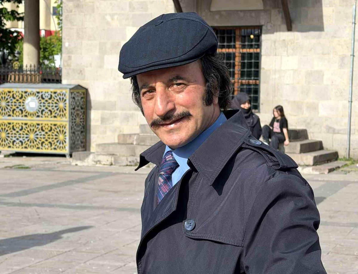 Orhan Gencebay’a Hayran Çaycı