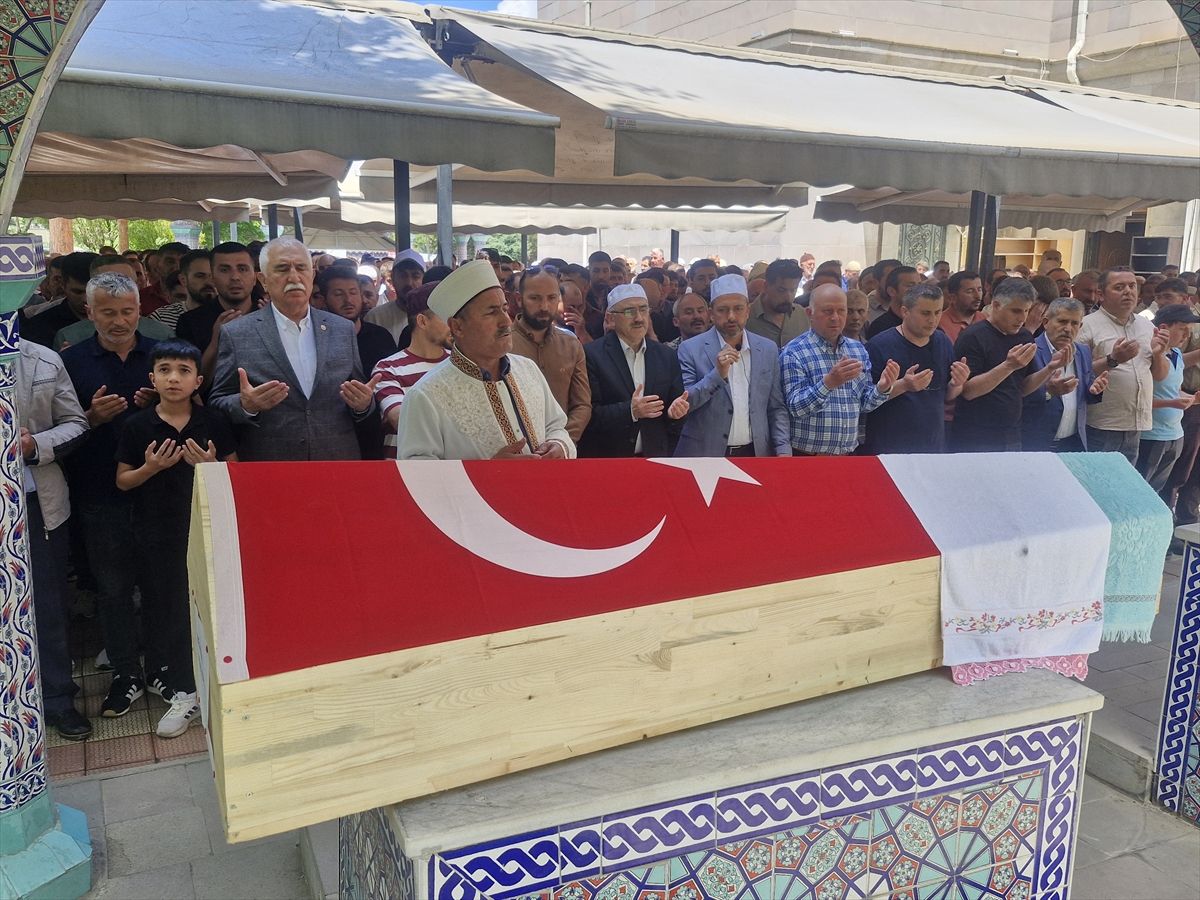 Oğuz Kale\'nin cenazesi toprağa verildi