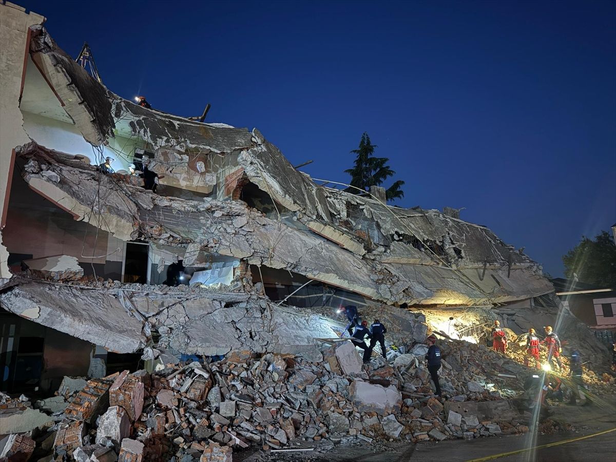 Trabzon\'da kapsamlı deprem tatbikatı