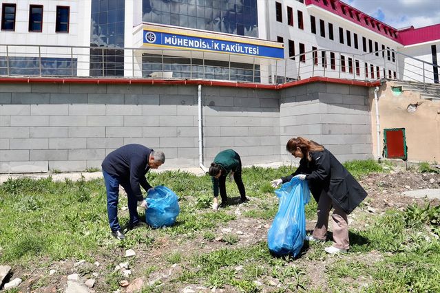 ARÜ'den Temiz Kampüs Etkinliği