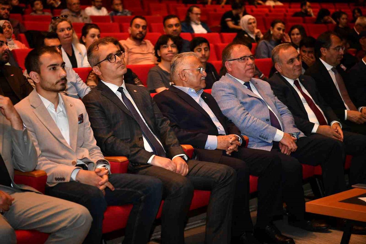 Bağımlılık Zirvesi yoğun katılımla yapıldı