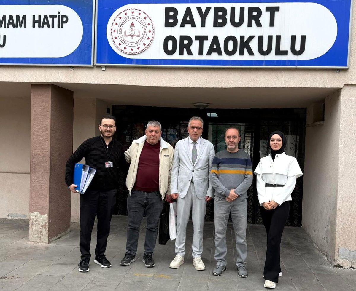 Bayburt\'ta Ortaokul Öğrencilerine Skolyoz Taraması