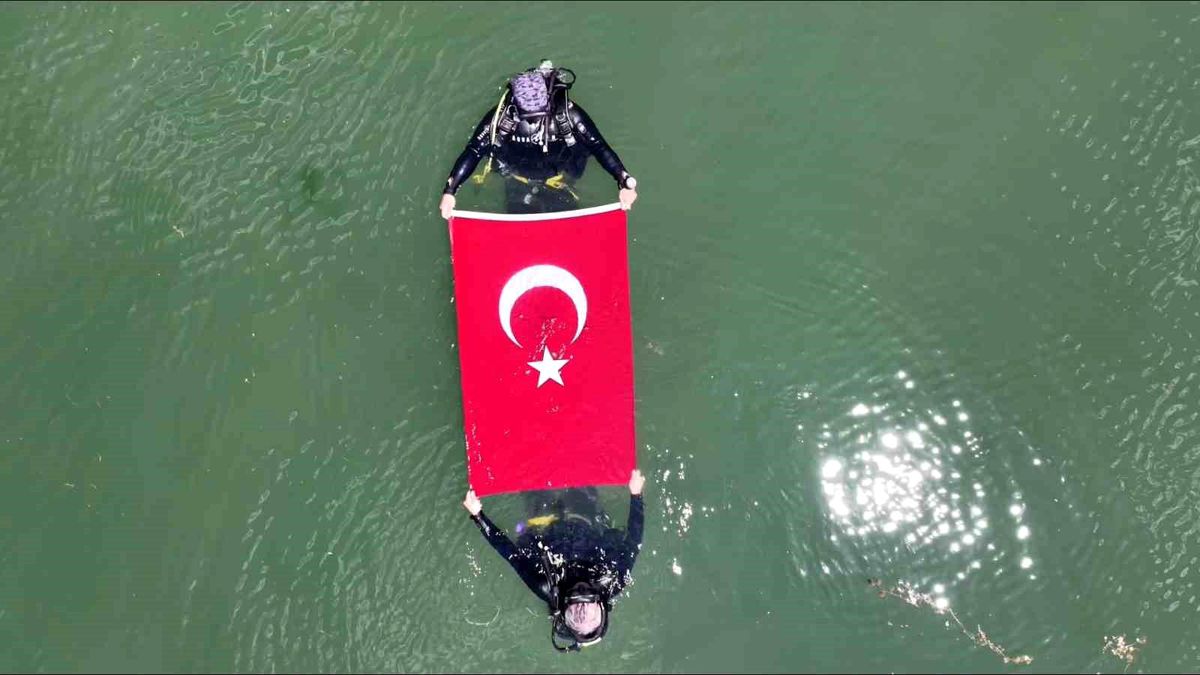 Bolu İtfaiyesi\'nden nefes kesen tatbikat: Dalgıçlar göreve hazır