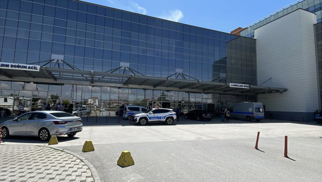 Boşanma aşamasındaki eşini vurup aynı silahla intihar etti