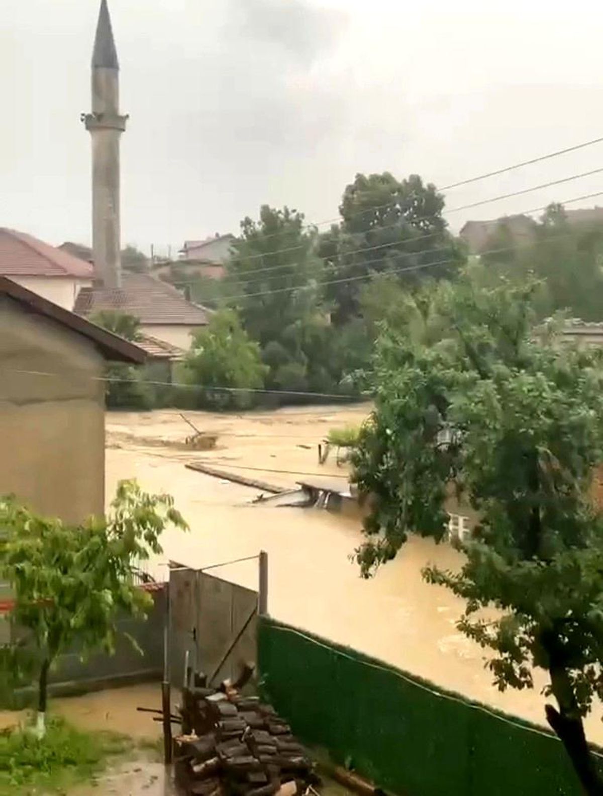 Medovets Köyü\'nde Sel Felaketi