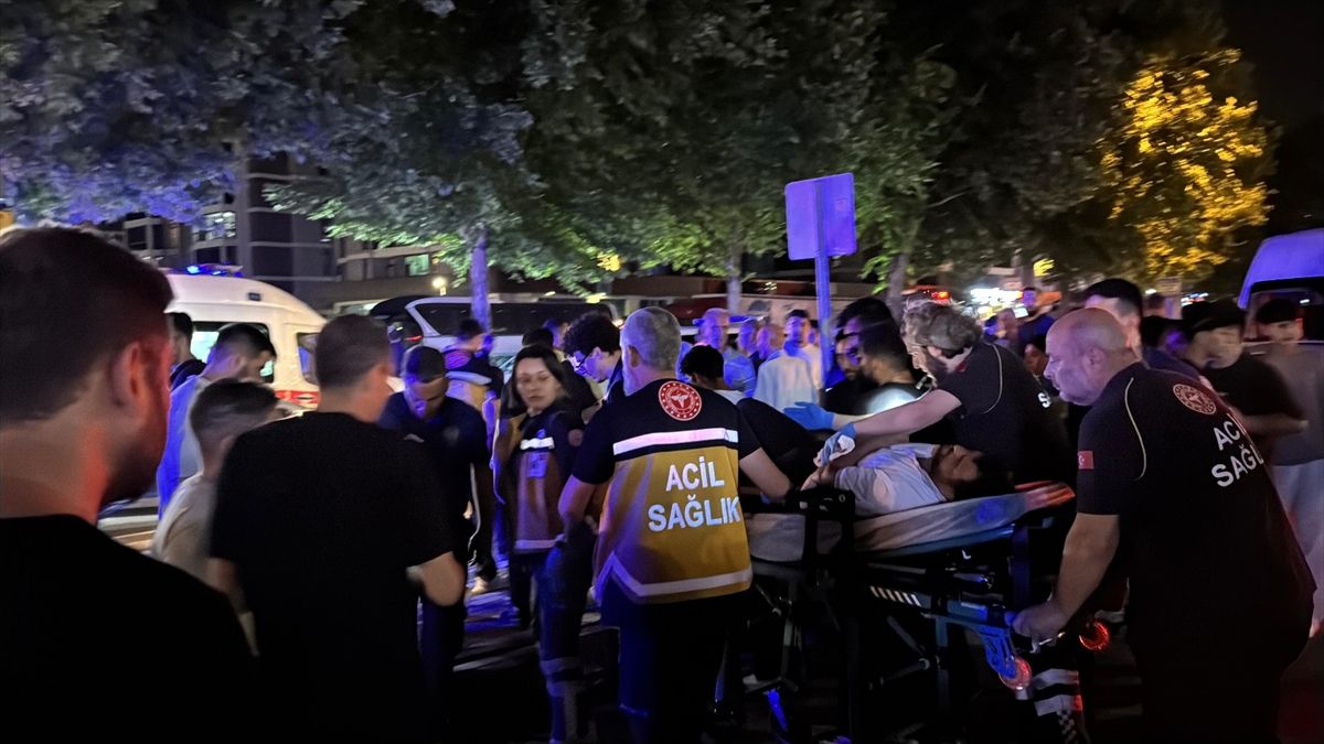 Bursa\'da Bıçaklı Kavga: 3 Yaralı