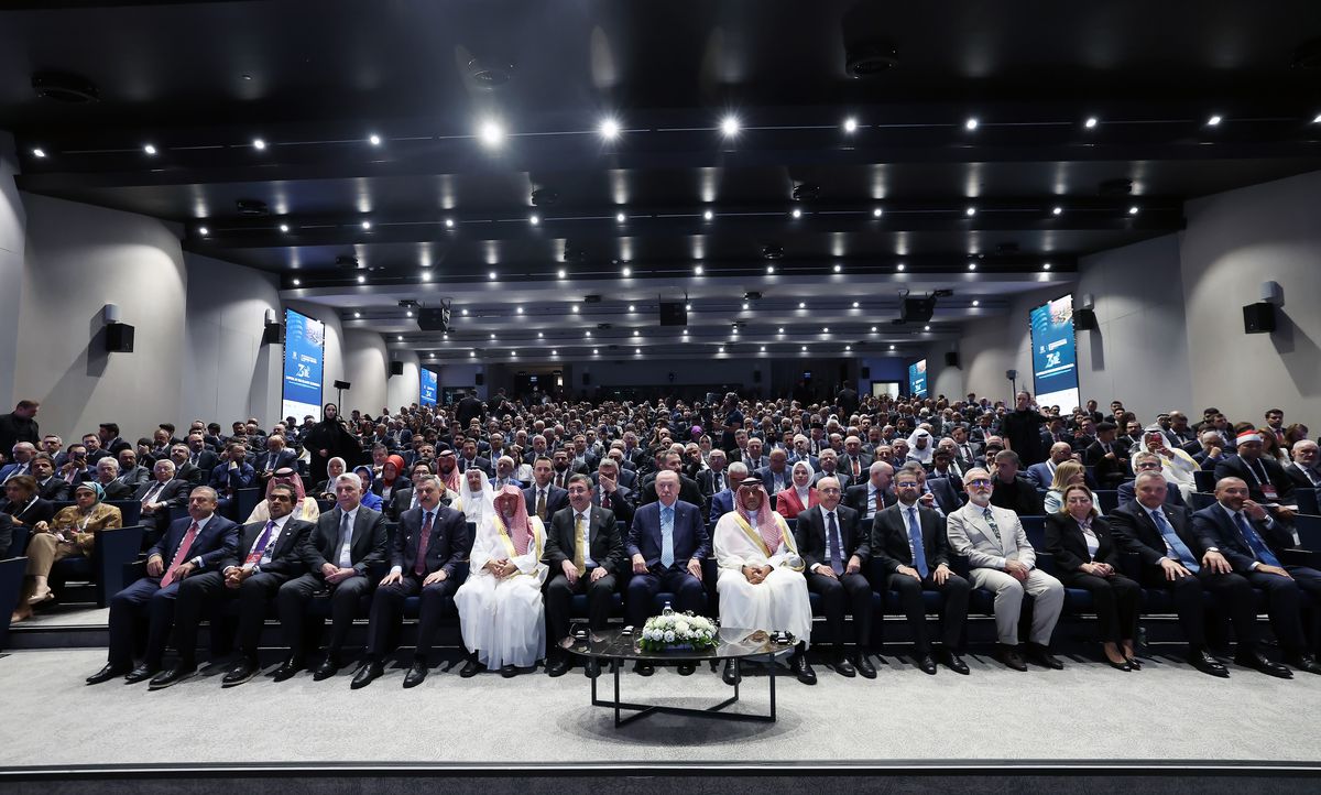 Erdoğan: İslam Ekonomi Zirvesi yeni kilometre taşı