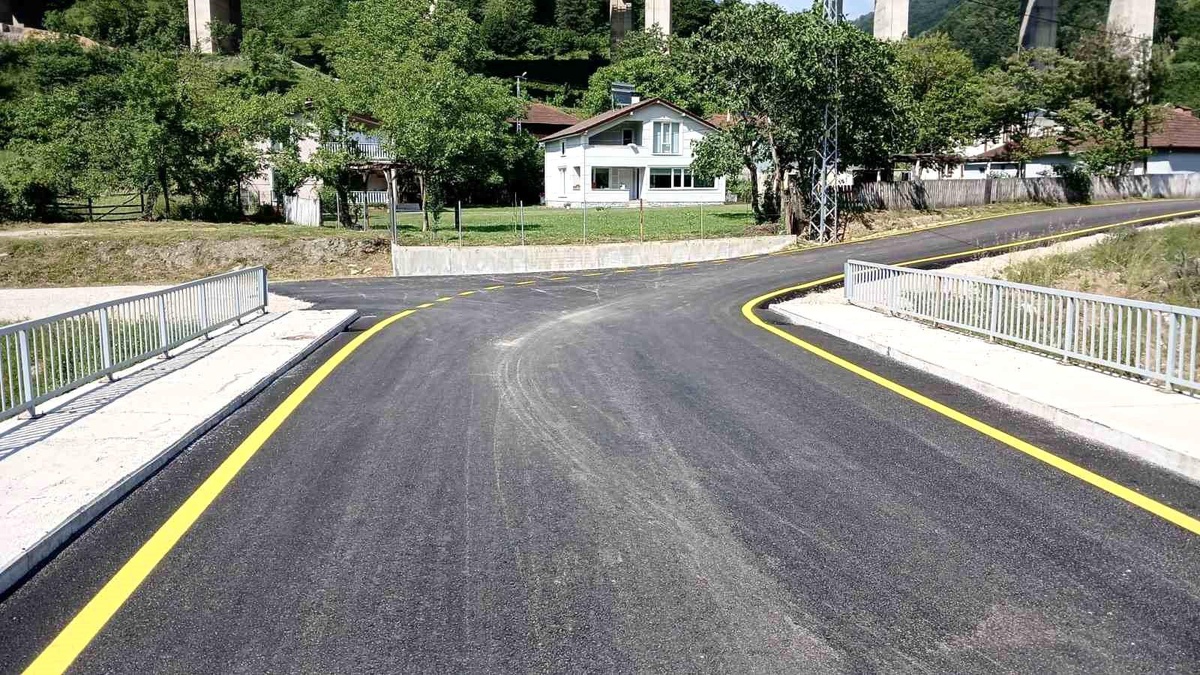 Darıyeri\'nde Yol Çizgi Çalışmaları Tamamlandı