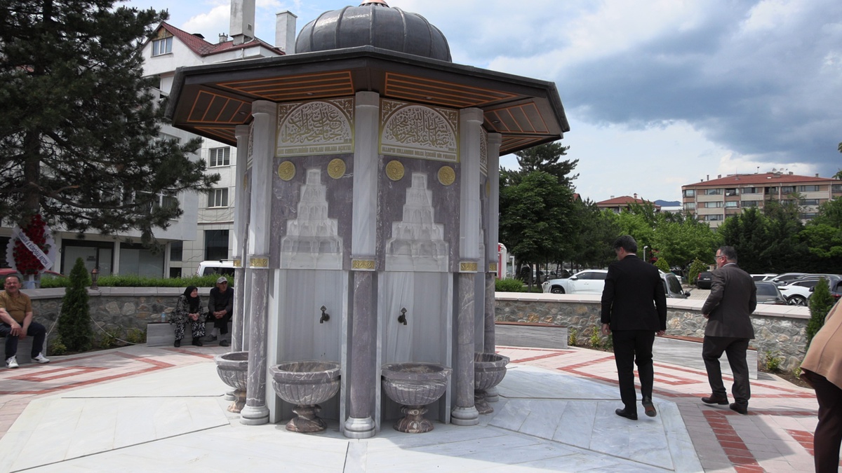 Yangın faciasında 8 yakınını kaybeden avukat, anılarına 112 istasyonu ve çeşme yaptırdı