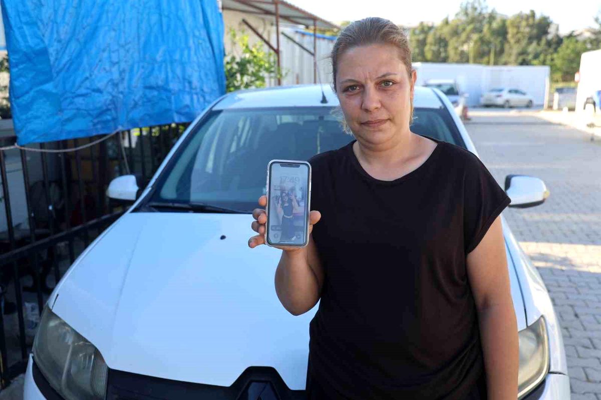 Duygu Karasu, Kaybolan Telefonu Sahibine Ulaştırmak İstiyor