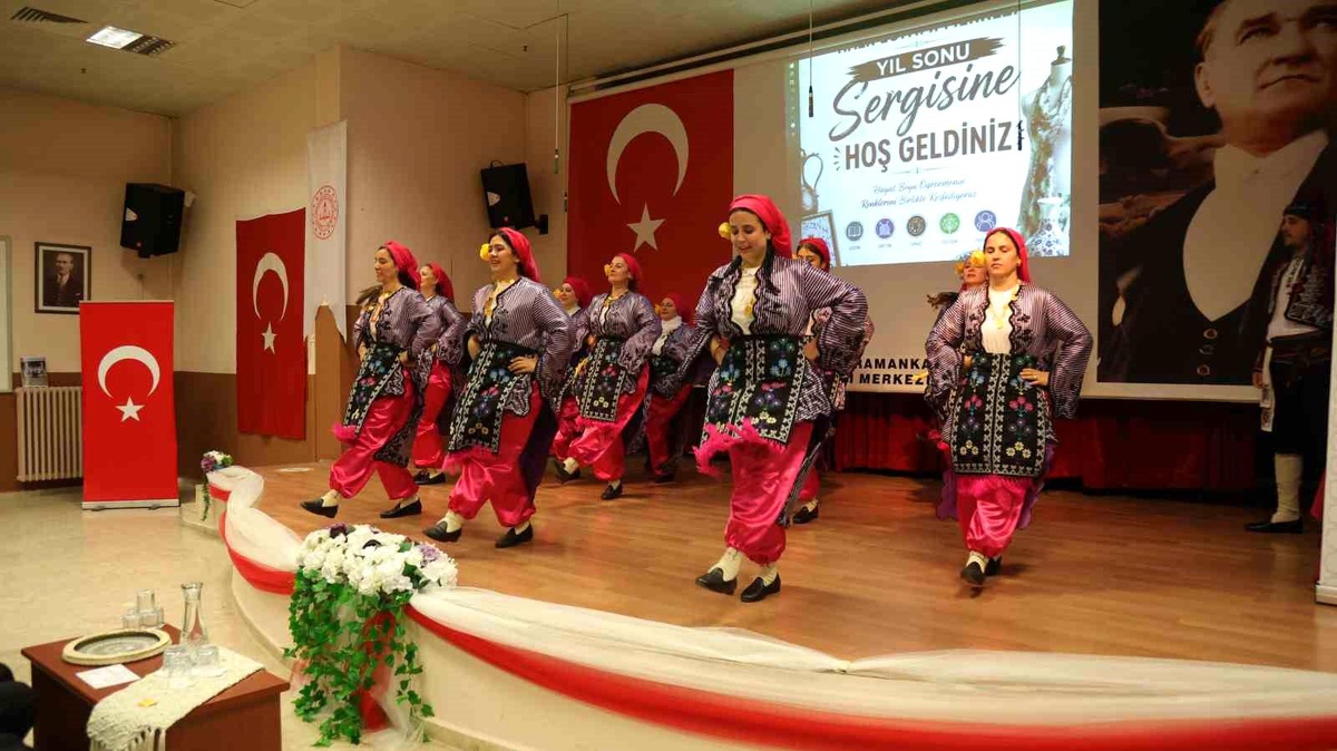 Hayat Boyu Öğrenme Haftası kapsamında yılsonu sergisi açıldı