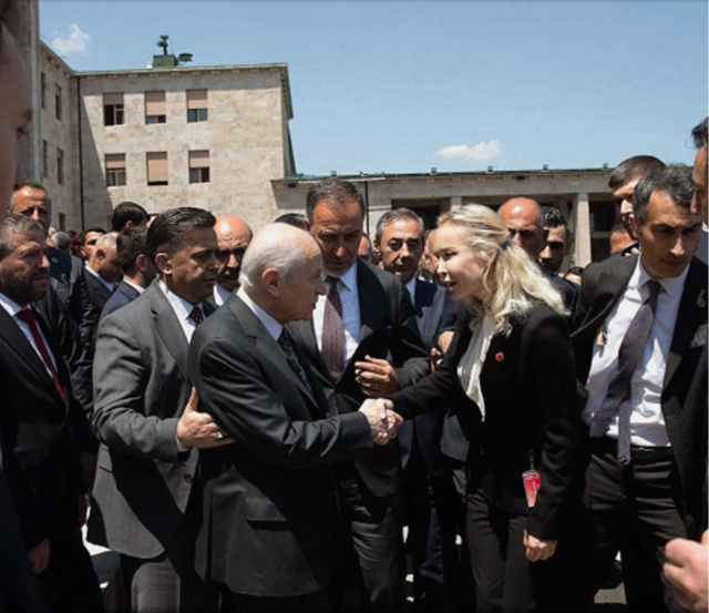 İbrahim Tatlıses'in eski eşi Ayşegül Yıldız siyasete atıldı! İşte partisi