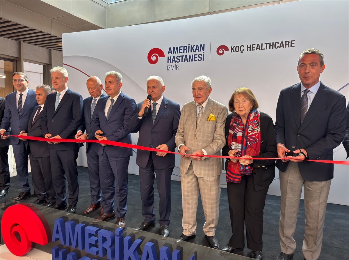 İzmir Amerikan Hastanesi Açıldı