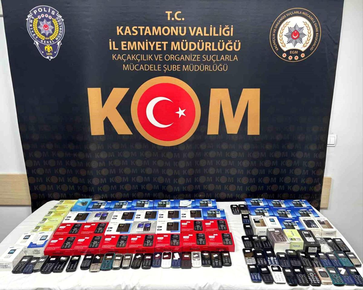 Kastamonu\'da 102 Kaçak Cep Telefonu Ele Geçirildi