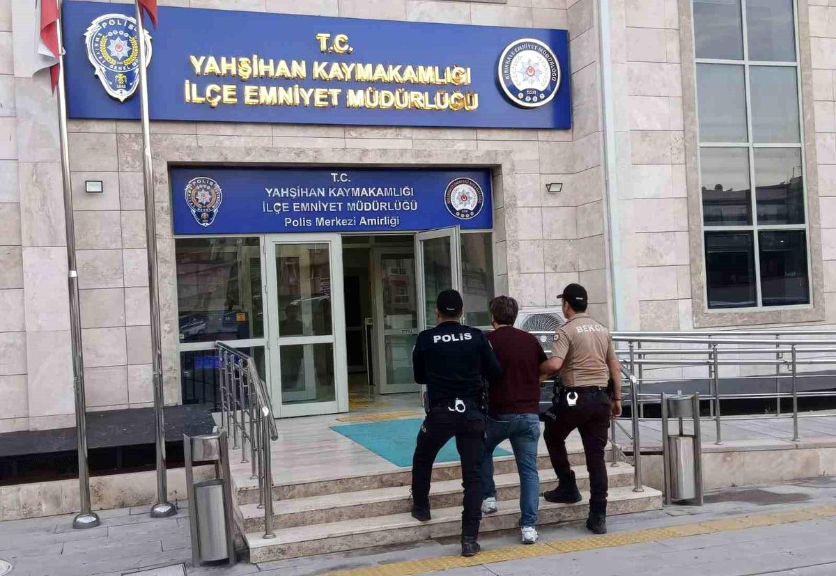 Kırıkkale\'de Karşılıksız Çek Suçlusu Yakalandı