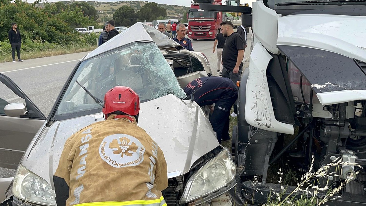 Kula\'da Trafik Kazası: 1 Yaralı