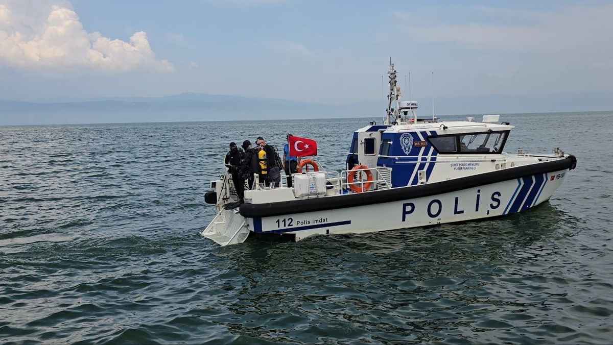 Mudanya\'da Deniz Dibi Temizliği Etkinliği