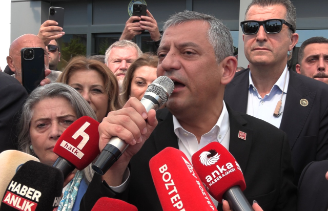 Özel'e Trabzon'da görkemli karşılama: Sizler tarihin doğru tarafındasınız