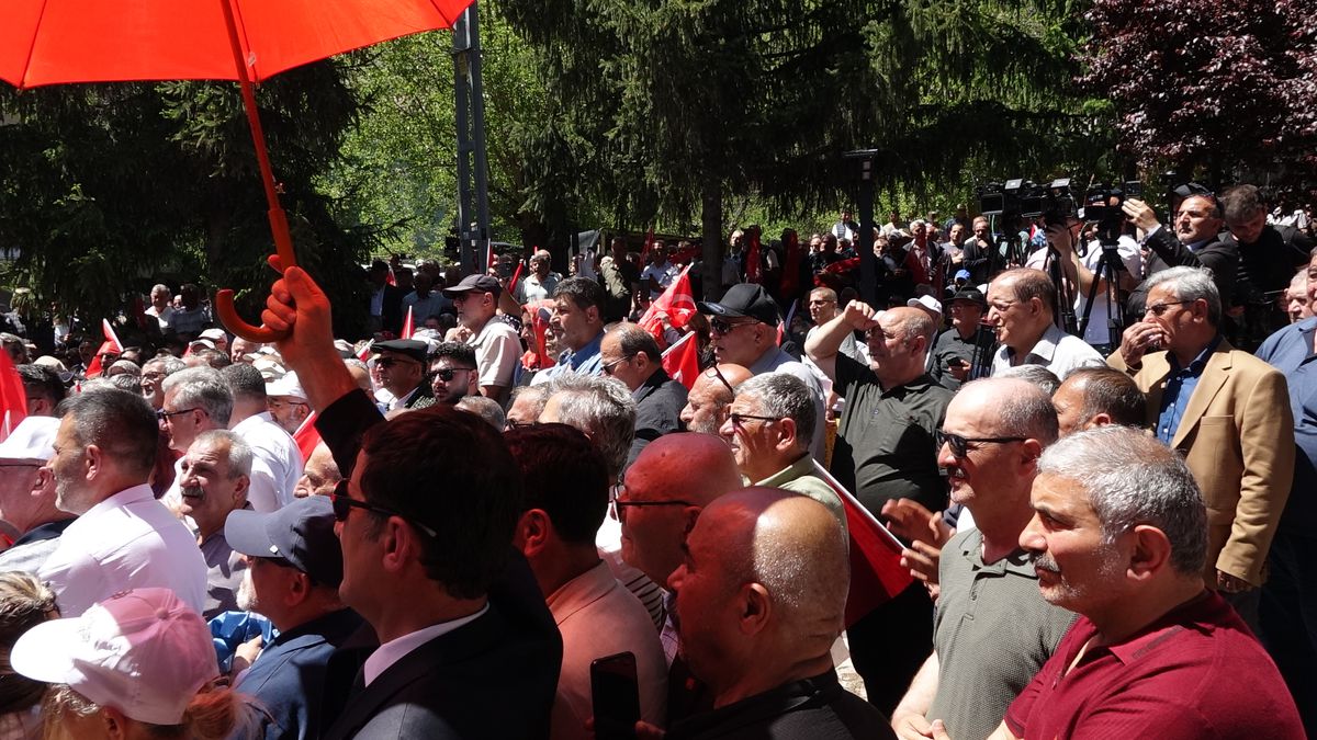Özgür Özel Gümüşhane\'de Seçim Çağrısı Yaptı