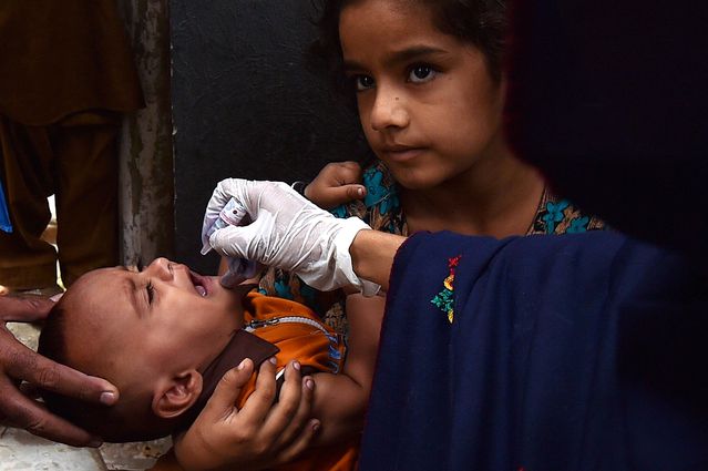 Pakistan'da Çocuk Felci Aşısı Kampanyası