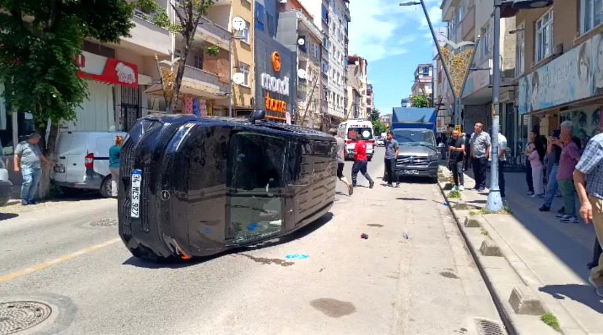Pendik\'te Takla Atan Araç Kazası