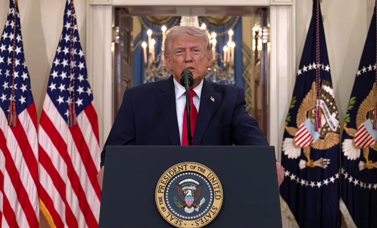 Trump, Zelenskiy ve Putin\'in Görüşmesini Destekliyor