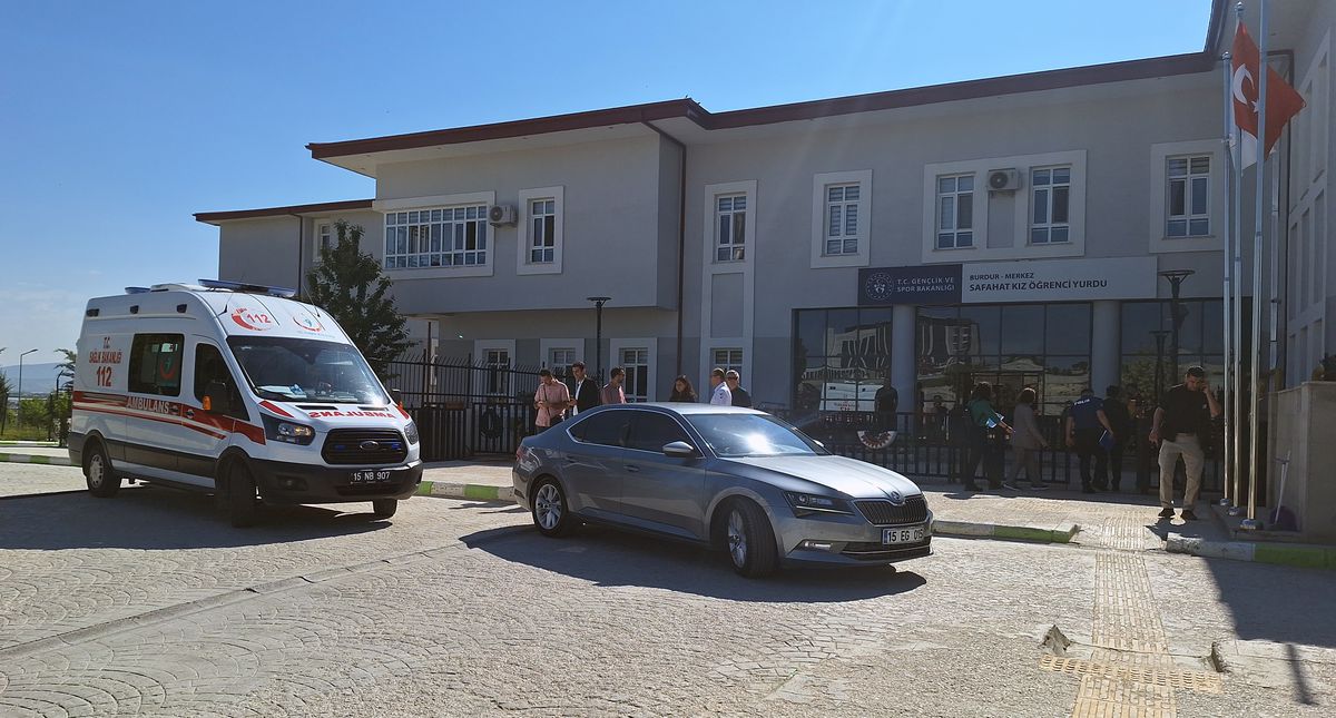 Üniversite Öğrencisi Pencereden Düştü