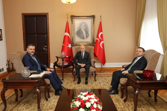 Bahçeli görüşmesinde Bakan Çiftçi'nin elindeki dosyanın sırrı çözüldü
