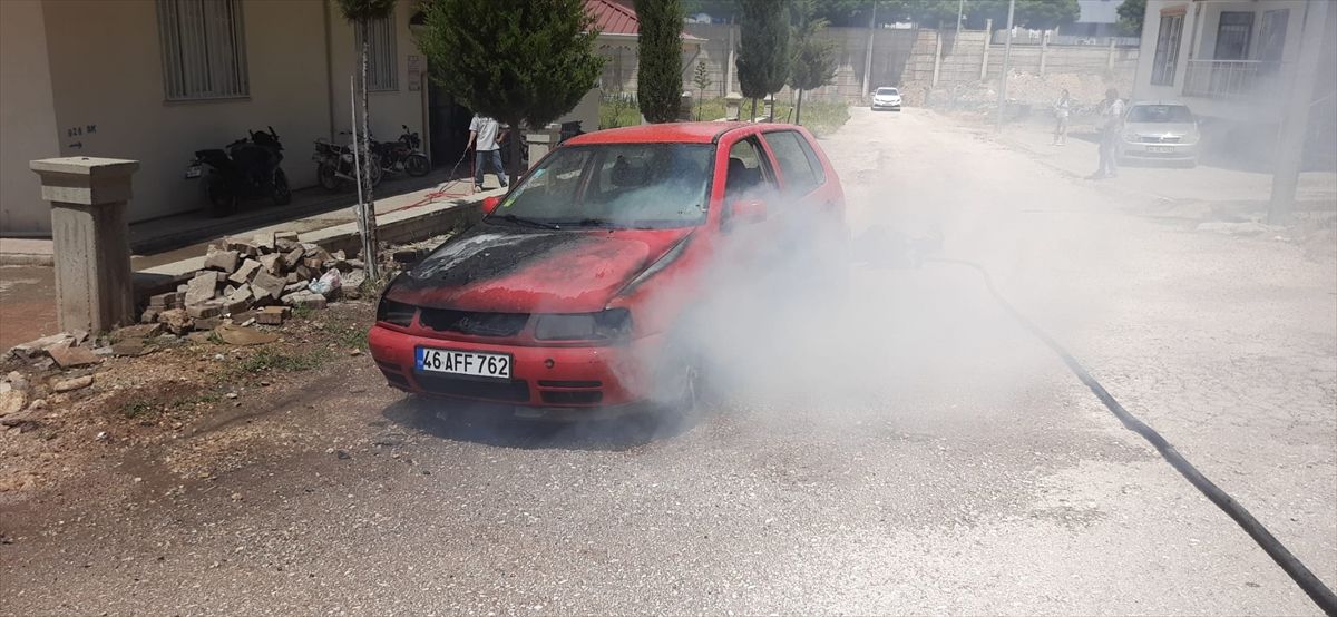 Gölbaşı\'nda Otomobil Yangını