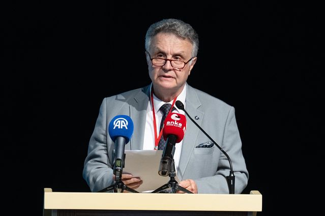 Erdal İnönü'ne 100. Yıl Sempozyumu