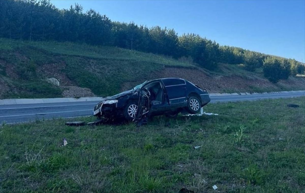 Ardahan\'da Kaza: Sürücü Hayatını Kaybetti