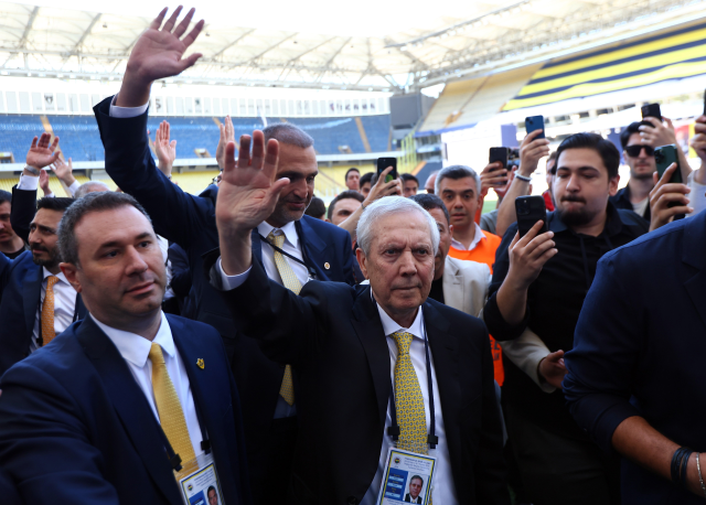Aziz Yıldırım: Messi lazımsa Messi, Ronaldo lazımsa Ronaldo gelir