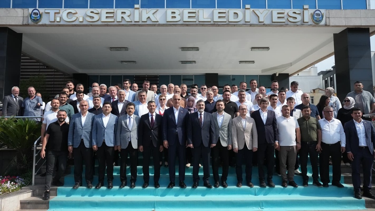 Bakan Ersoy\'dan Nikah Şahidi Sürprizi