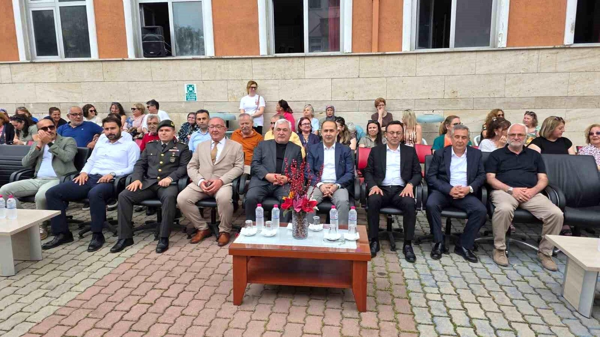 Bandırma\'da Yıl Sonu Sergisi ve Şenlik Düzenlendi