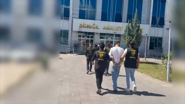 Bingöl'de Kasten Yaralama ve Silah Bulundurma Tutuklaması