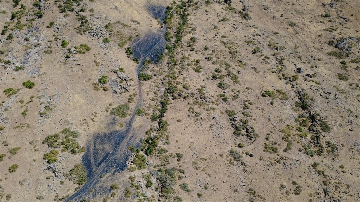 Bitlis\'te Nemrut Dağı\'nda Tarih Öncesi İzler Keşfedildi