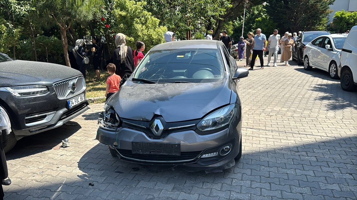 Büyükçekmece\'de Otoparkta Kaza: 6 Yaralı