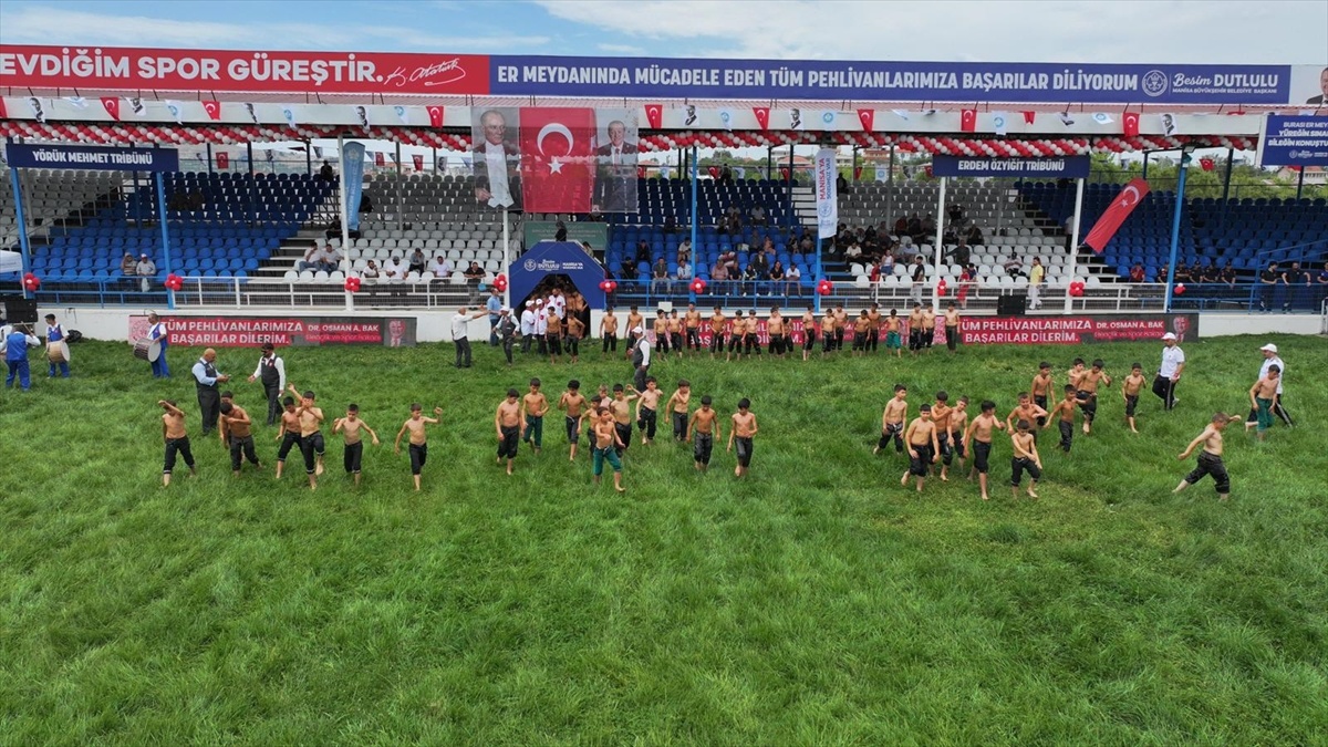 Manisa\'da Yağlı Güreş Heyecanı