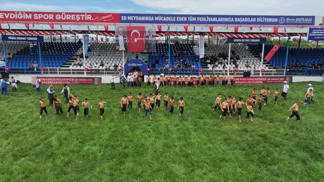 Manisa'da Yağlı Güreş Heyecanı