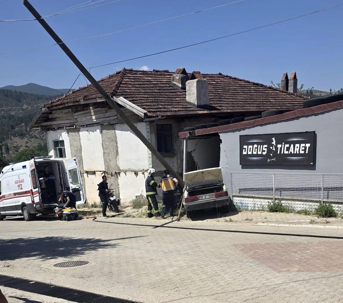 Denizli\'de Trafik Kazası: Yaşlı Çift Hayatını Kaybetti