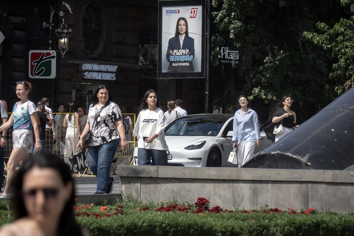 Ermenistan\'da genel seçimler öncesinde muhalefetten 6 aday gözaltına alındı