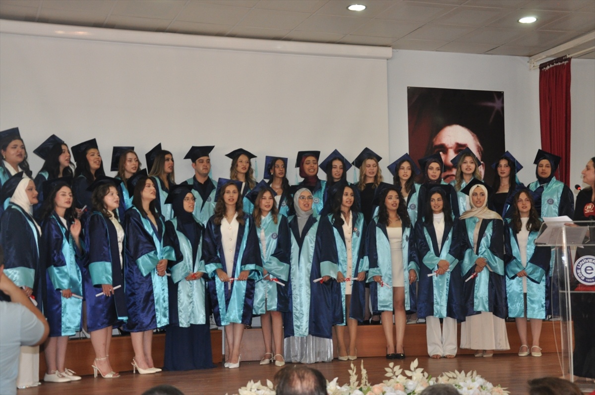 EÜ\'nde 38 Öğrenci Mezun Oldu