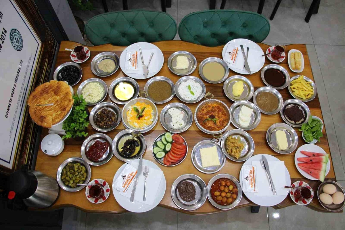 Van Kahvaltısı Dünya Kahvaltı Günü\'nde Tanıtılıyor